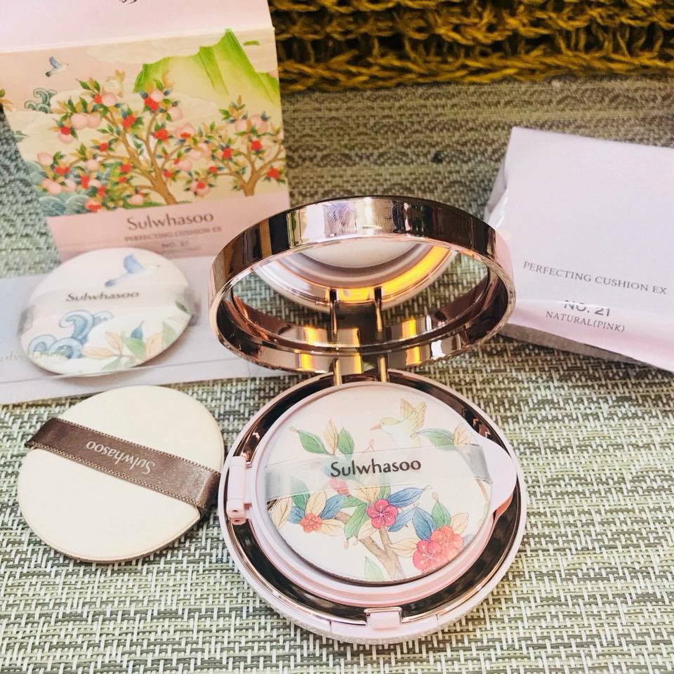 Phấn Cushion Sulwhasoo limited 2018 ( Phiên bản Hoa Hồ Đào )