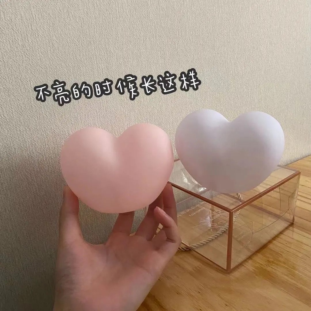 Đèn ngủ hình trái tim tinh tế dành cho trang trí phòng ngủ