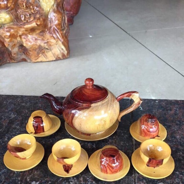 Bình trà gỗ Hương