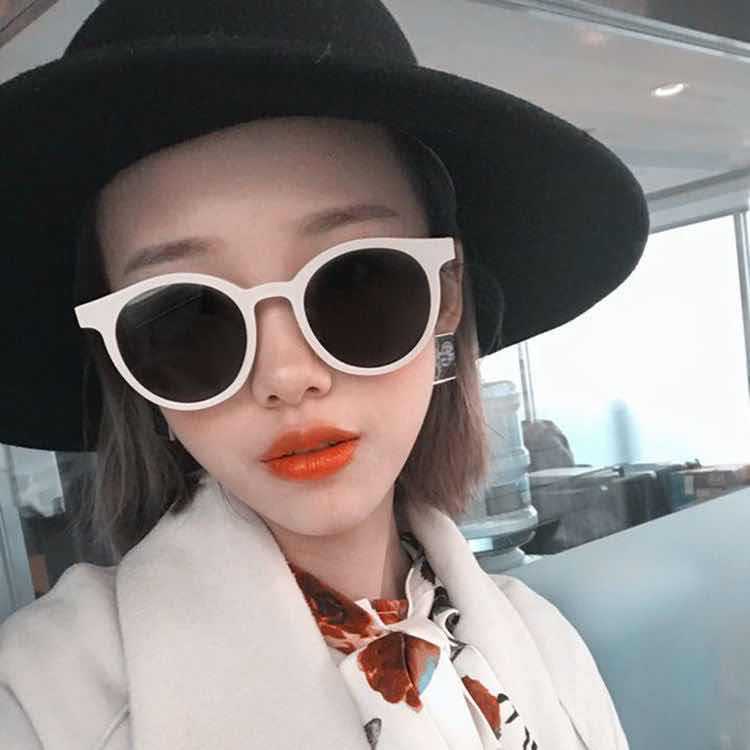 Mắt Kính Mát Thời Trang Chữ V Trend 9782 Mới Về Cực Đẹp