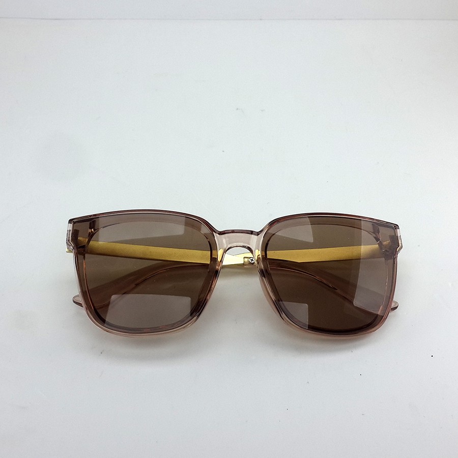 (Video test UV) Mắt kính nữ đầy đủ hộp hiệu và phụ kiện | BigBuy360 - bigbuy360.vn