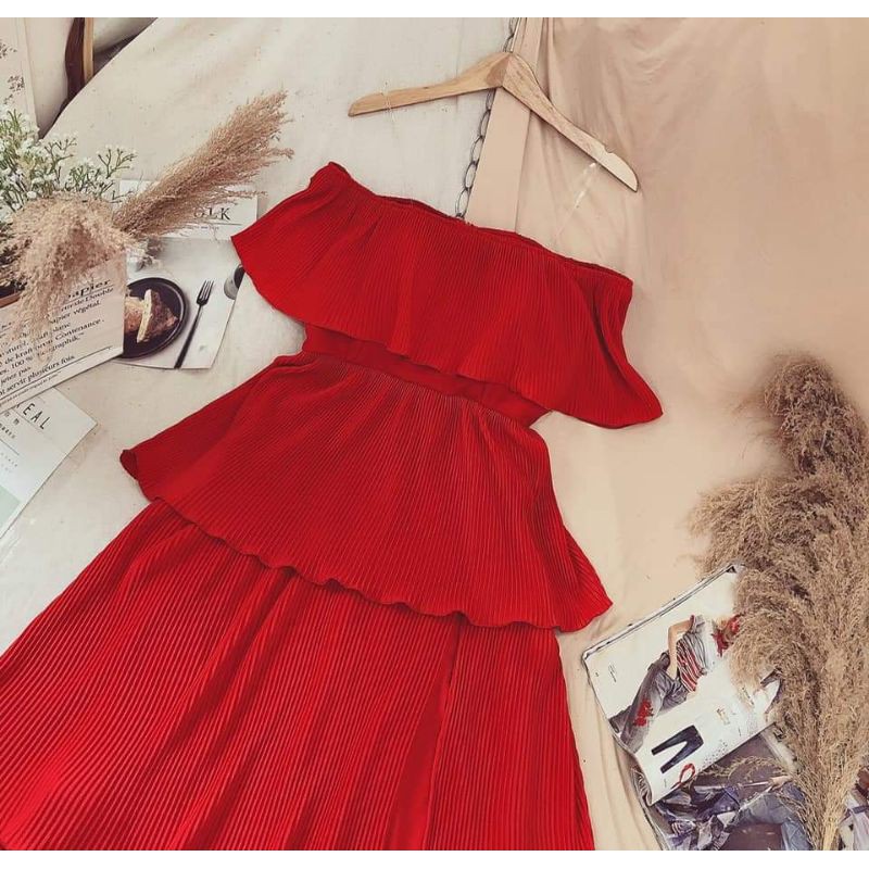 Đầm Maxi Trễ Vai Dập Ly Tầng | BigBuy360 - bigbuy360.vn