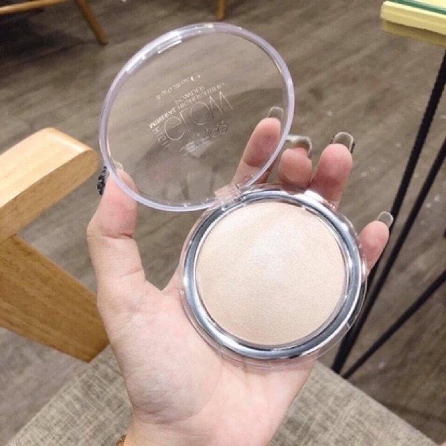 Phấn bắt sáng Catrice High Glow Mineral Highlighting Powder- đỉnh cao của bắt sáng.