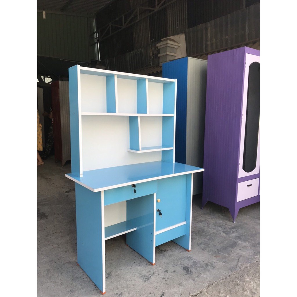 bàn học sinh giá rẻ tặng kèm hình dán. có ngăn kéo và hộc tiện lợi. giao hàng nhanh | BigBuy360 - bigbuy360.vn