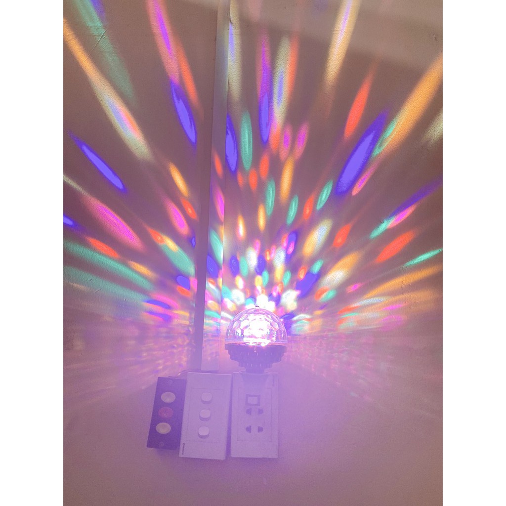 [Giảm 50%]  Đèn Led Vũ Trường, Đèn Laser 7 Màu, Vũ Trường, Bar, Sân Khấu, Dân Bay + Tặng Kèm Đuôi Cắm Công Tắc