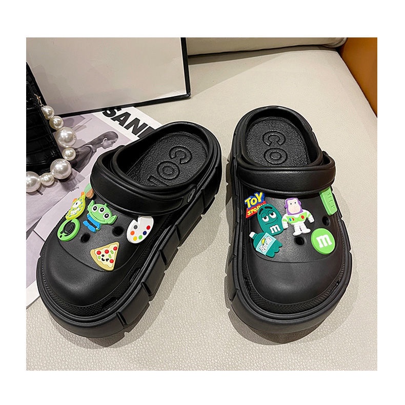 Giày Sandal Đục Lỗ Đế Dày Tăng Chiều Cao In Họa Tiết Hoạt Hình Buzz Lightyear Dễ Thương Cho Nữ