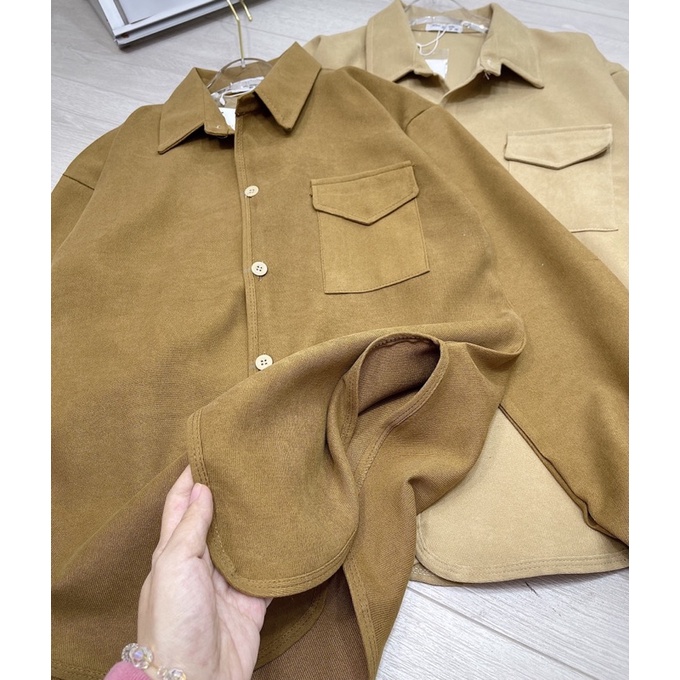 Sơ mi nâu nhung tăm túi ngực dáng thụng rộng