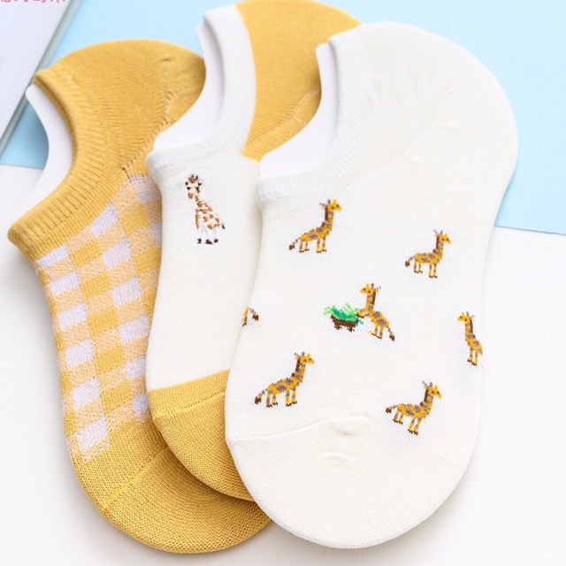 Set 3 đôi vớ cao cấp nữ cổ ngắn hãng Caramella chất vải cotton co giãn thấm hút mồ hôi