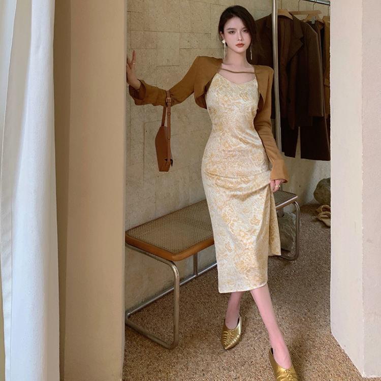 Bộ áo khoác + chân váy lưng cao in họa tiết thời trang mùa thu phong cách mới cho nữ 2021 | BigBuy360 - bigbuy360.vn