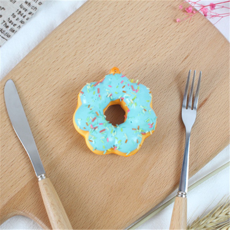 Đồ Chơi Bóp Nén Hình Bánh Donut Dễ Thương 6cm