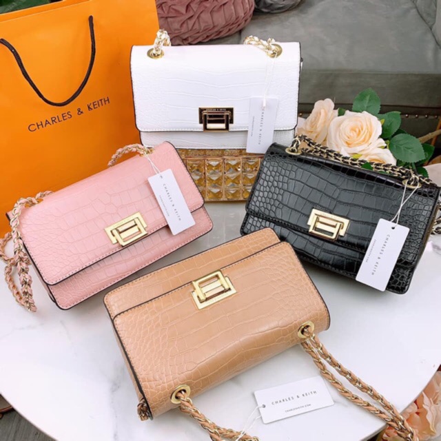 Túi chữ C khoá gập vân rắn size 22