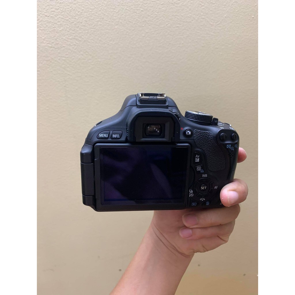 Máy ảnh DSLR Canon 600D  Kit 18-55 IS II