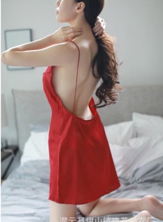 Váy ngủ lụa trơn hở lưng quyến rũ