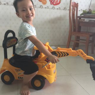 Xe cẩu chòi chân cho bé AP50