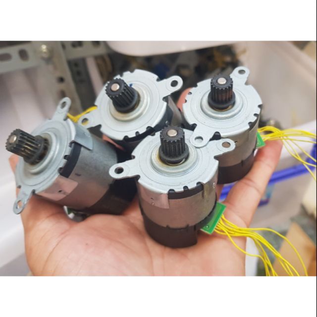 motor bldc 12-24V 20W(không cần mạch xung) chế quạt cánh 30cm(ăn dòng thấp)