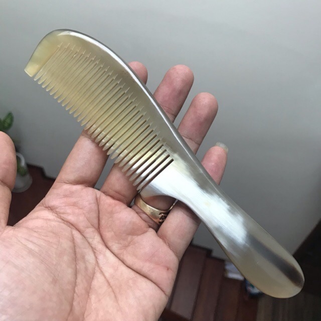 Lược sừng xuất Nhật (Size: L - 19cm) Thân lược dài thon gọn rất đẹp - COH138 - Horn Comb of HAHANCO