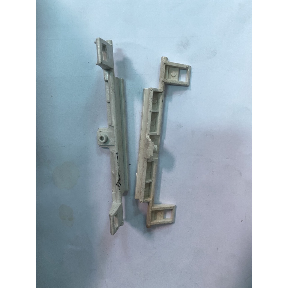 Chốt cửa máy photo copy TOSHIBA  E 600 / 720 / 723  / 555 / 655 / 755 / 855 / 556 / 656 / 756 / 856 / 557 / 657 / 757