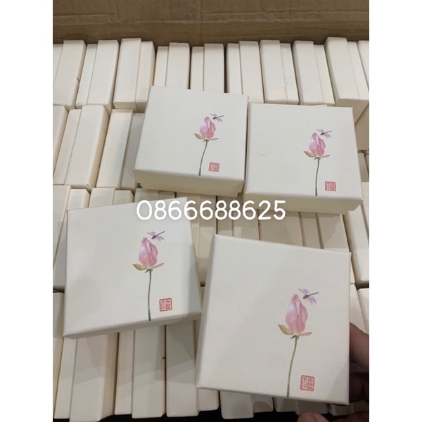 Hộp đựng vòng tay hình hoa sen ,bộ trang sức hàng mới hot