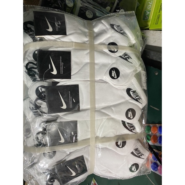 Sỉ 10 đôi tất Nike nữ trơn đen/ trắng, vớ trơn nike