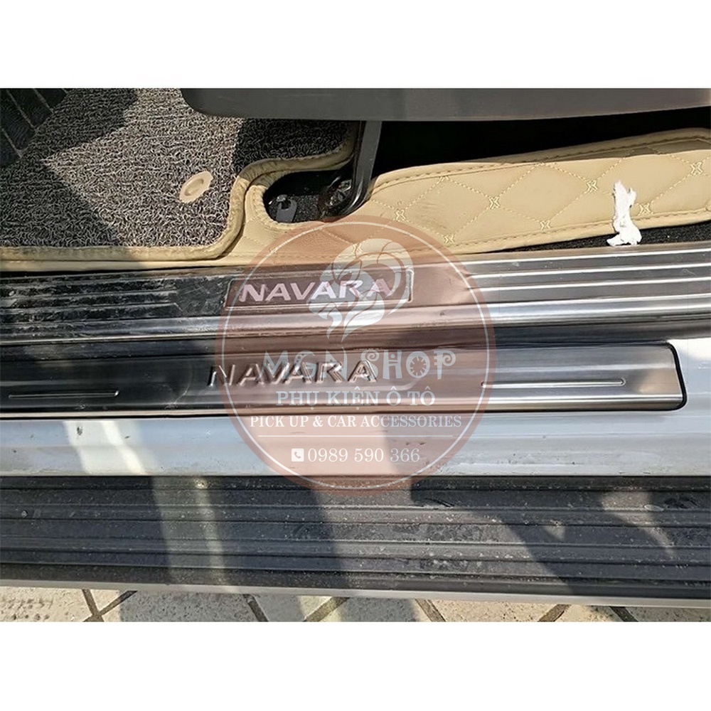 [Ốp bậc bước chân] [Nissan Navara 2015 - 2021] [bên trong - bên ngoài] inox