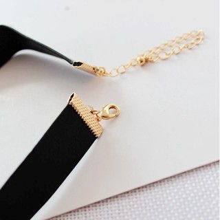 Choker dây da mặt tròn cá tính Queen Silver