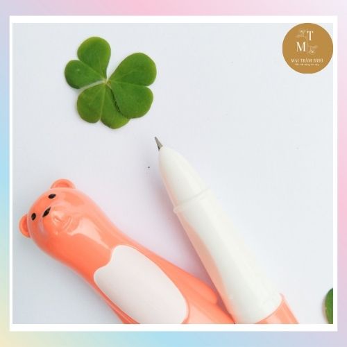Bút Lê-ta mã gấu 001, ngòi kín êm trơn, nét nhỏ xinh xắn, kiểu dễ thương
