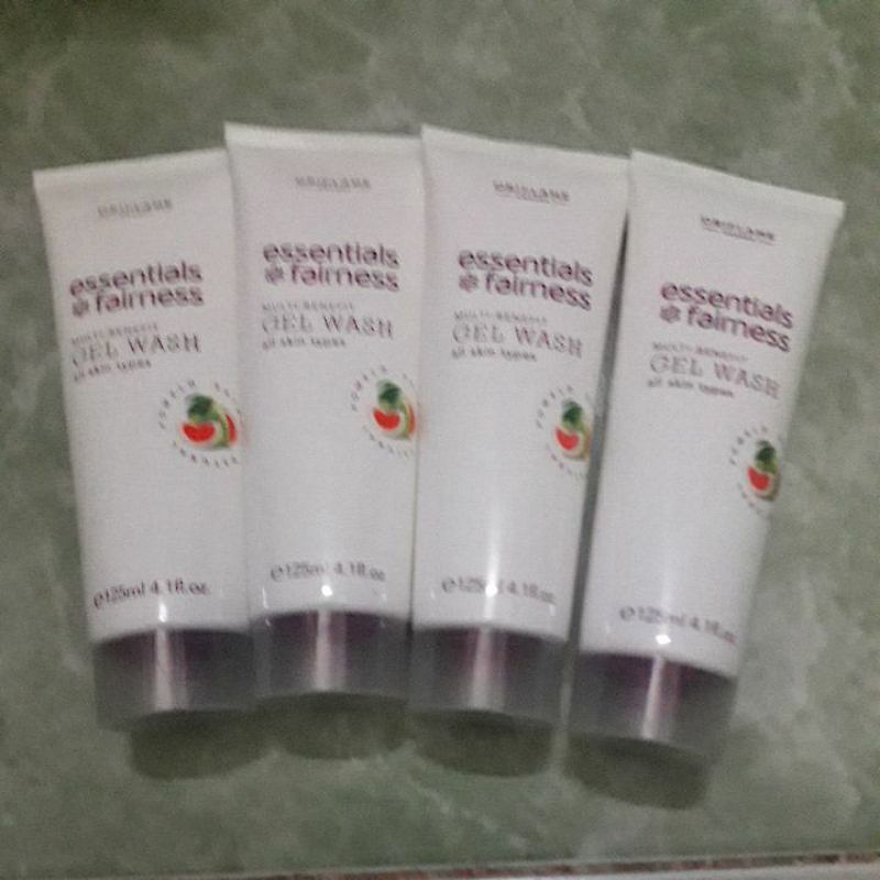 combo 4 tuyp sữa rửa mặt y hình khách đặt