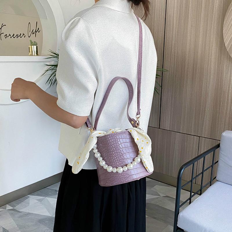 Túi đeo chéo IELGY phối ngọc trai thời trang cho nữ