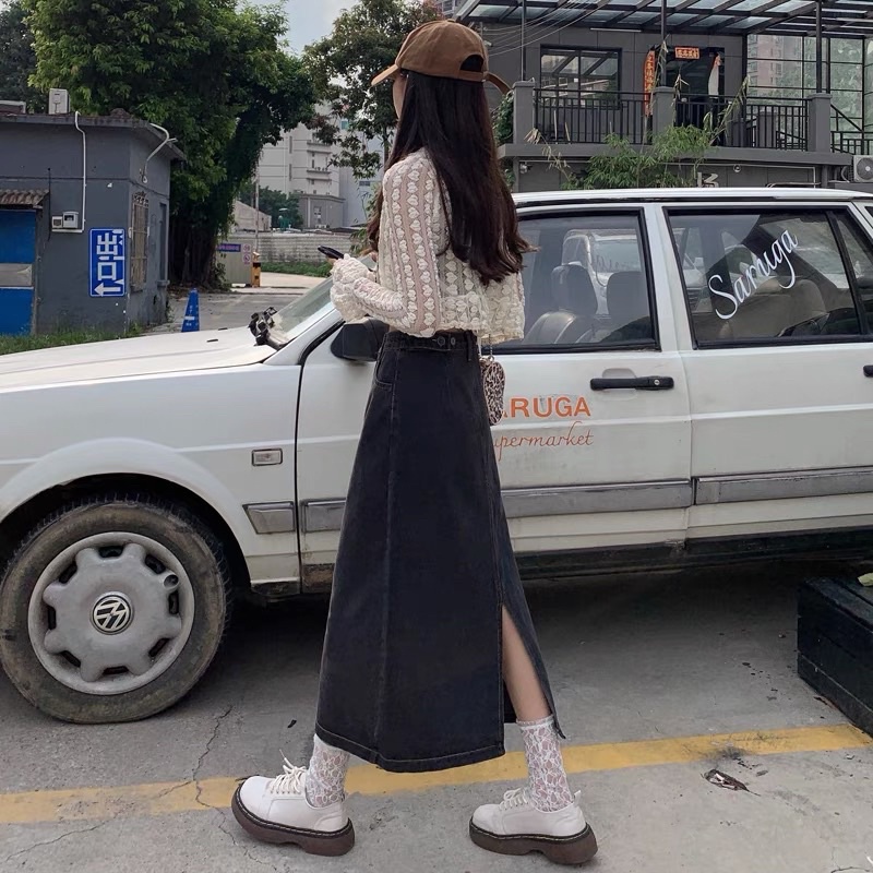Chân Váy Bò Dài Màu Đen Cài Khuy Xẻ Tà Sau Nữ Tính Black Denim Long Skirts  - 𝑙𝑒𝑚𝑜𝑛𝑎 𝑠𝑡𝑢𝑑𝑖𝑜