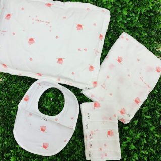 Yếm vải Nous
