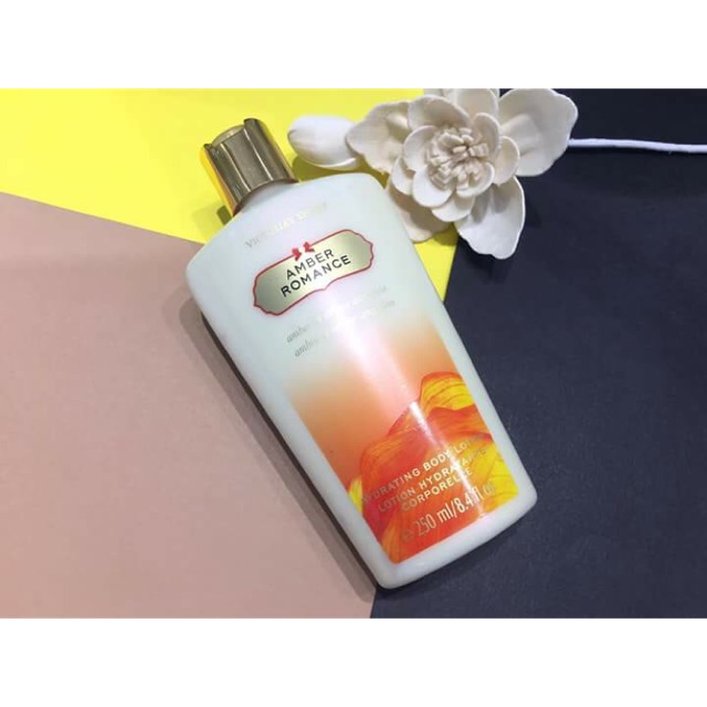  Sữa dưỡng thể Amber Romance Lotion