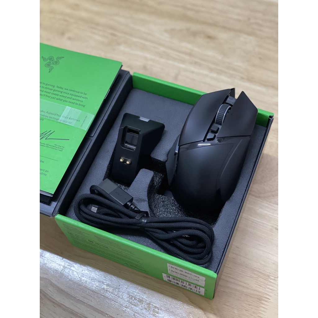 Chuột không dây cho game thủ Razer Basilisk Ultimate full box,dock
