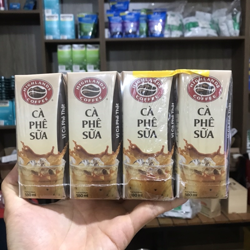 Lốc 4 hộp cà phê sữa Highlands coffee 180ml/hộp