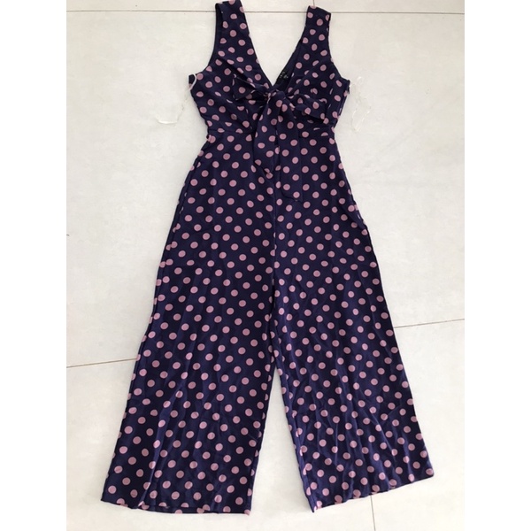 Jumpsuit xẻ ngực xuất dư size S