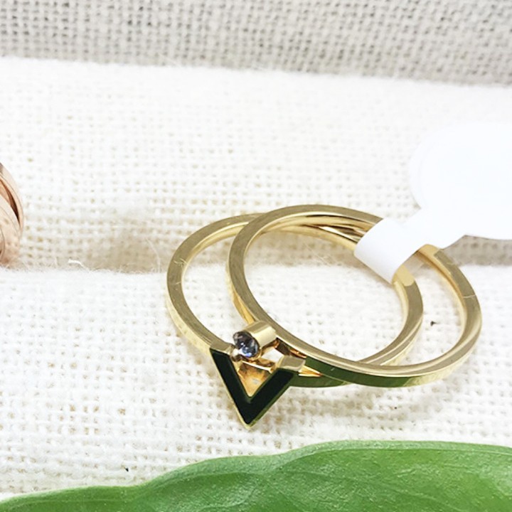 Bộ 2 Nhẫn Chữ V Titan Ko Rỉ TT 2012