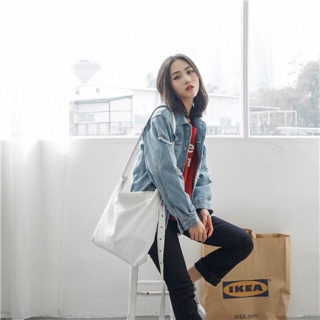 Túi nhung đeo chéo khoá tròn