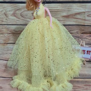 Búp bê công chúa đầm dạ hội cực to.
