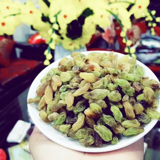 Nho khô tấn cương