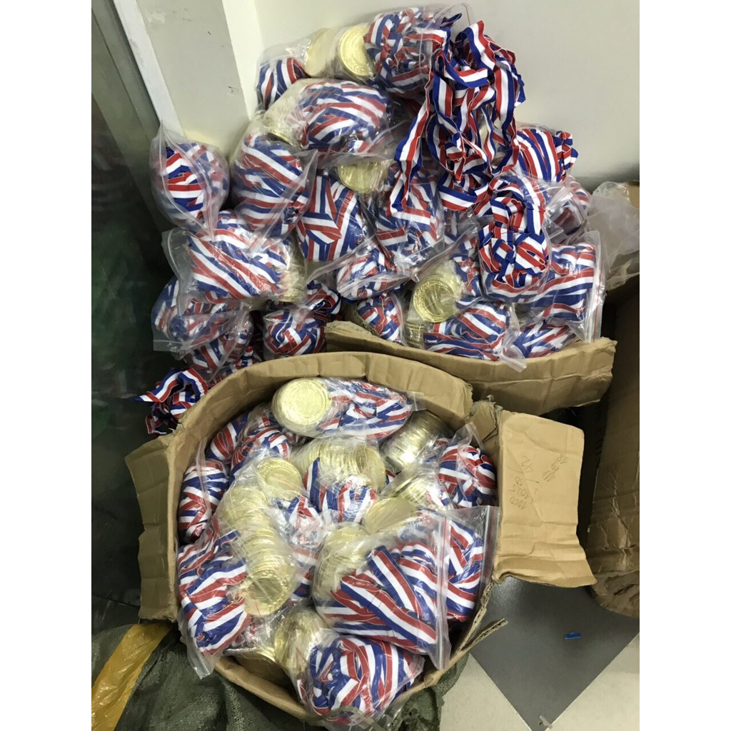 CÚP BÓNG ĐÁ KIM LOẠI