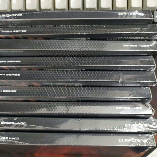 ￼

RAM ASGARD LOKI DDR4 8GB BUS 2666 - WHITE EDITION RGB LED SYNC_SU307