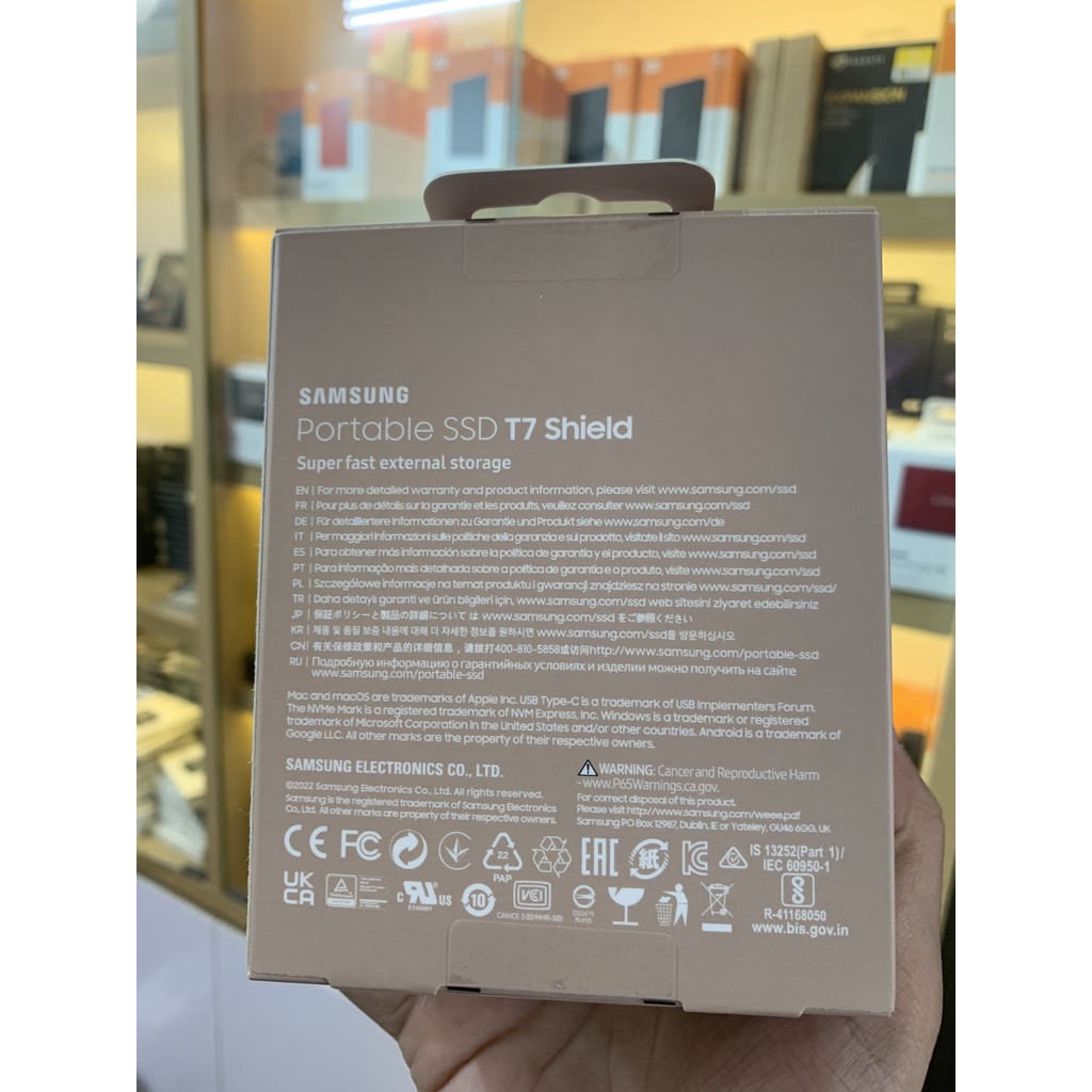 Ổ cứng di động SSD T7 Shield 1TB Samsung Portable  - Bảo hành 36 tháng