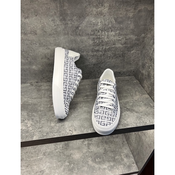 Giầy Snaker GV.C Kẻ Vuông