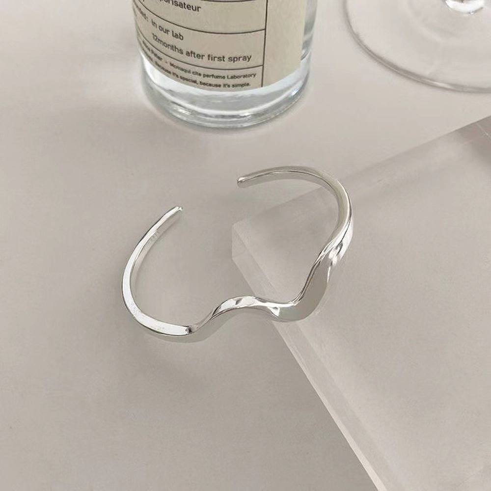 Vòng Đeo Tay Dạng Hở Màu Bạc Họa Tiết Gợn Sóng Đơn Giản Thời Trang Phong Cách Hàn Quốc