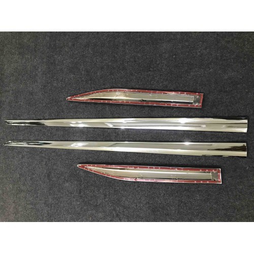 Nẹp sườn xe Toyota Camry 2019-2020 Mạ Crom