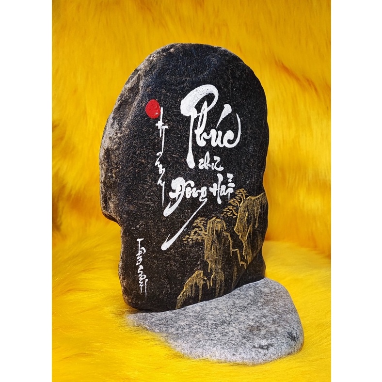 Thư pháp chữ Phúc viết trên đá  Kích thươc: 16x15x22cm