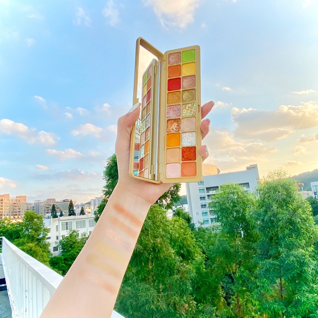 Bảng phấn trang điểm mắt Pudaier 18 màu chống nước 140g