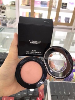 Má hồng MAC mineralize