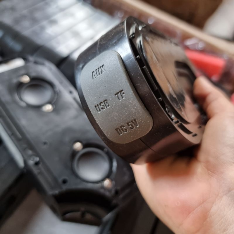 Loa nghe nhạc bluetooth 5w x5w chống nước