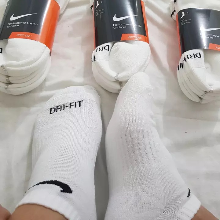 Vớ Nike Dri-fit trắng/đen