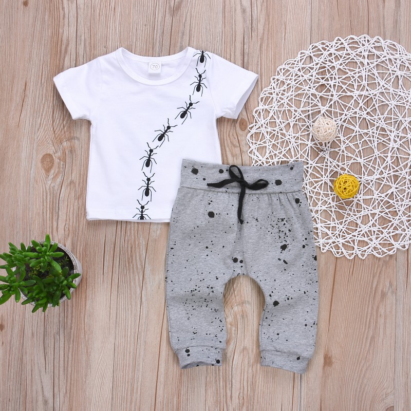 Set áo thun tay ngắn kèm quần dài họa tiết ngộ nghĩnh cho bé trai